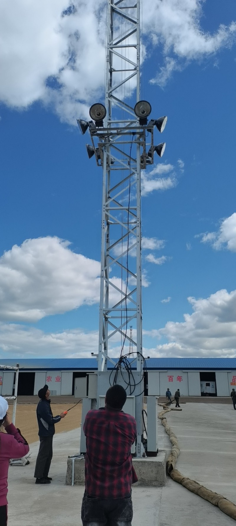 21米照明灯塔 升降式固定钢结构铁塔 投光灯塔