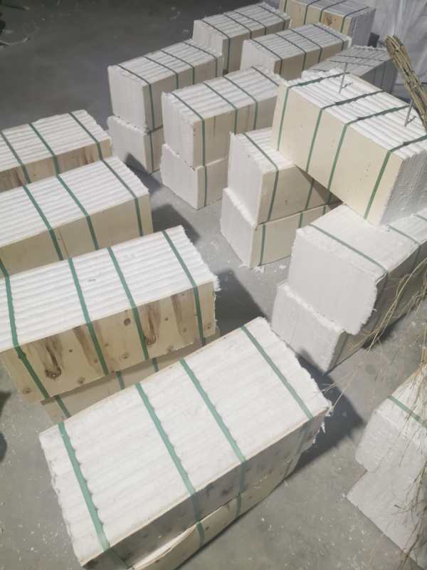 河南退火炉生产厂家用耐火陶瓷纤维炉衬 价格公道质量保证