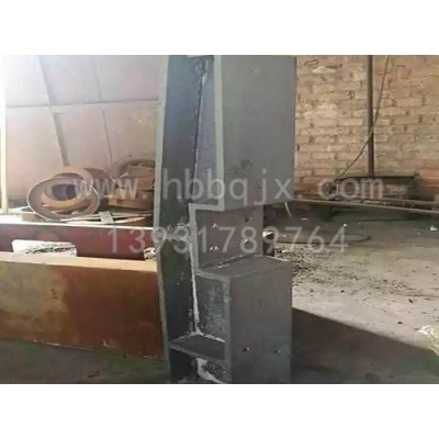 广东防撞护栏立柱生产-河北泊泉机械制造订制厂家
