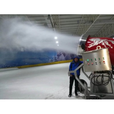 造雪机的用处诺泰克造雪机为滑雪场提升效率